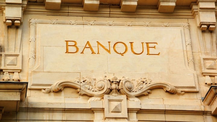 Néobanques 2025 : le quatuor qui redéfinit la banque en France