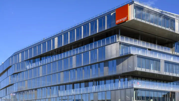Orange lève 1,5 milliard d'euros dont la moitié en format durable